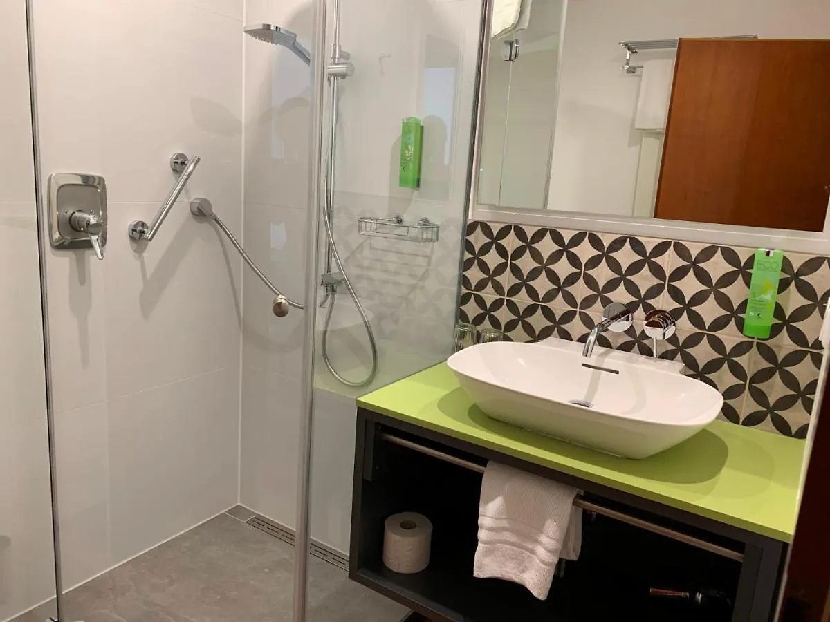 Hotel Am Torturm Фольках