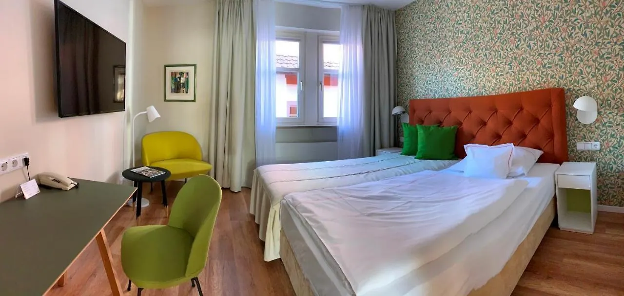 Hotel Am Torturm Фольках